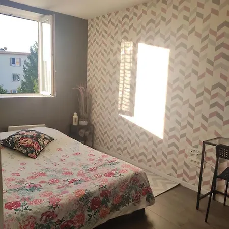 Homestay szállás Simply Good Shared Apartment Melun